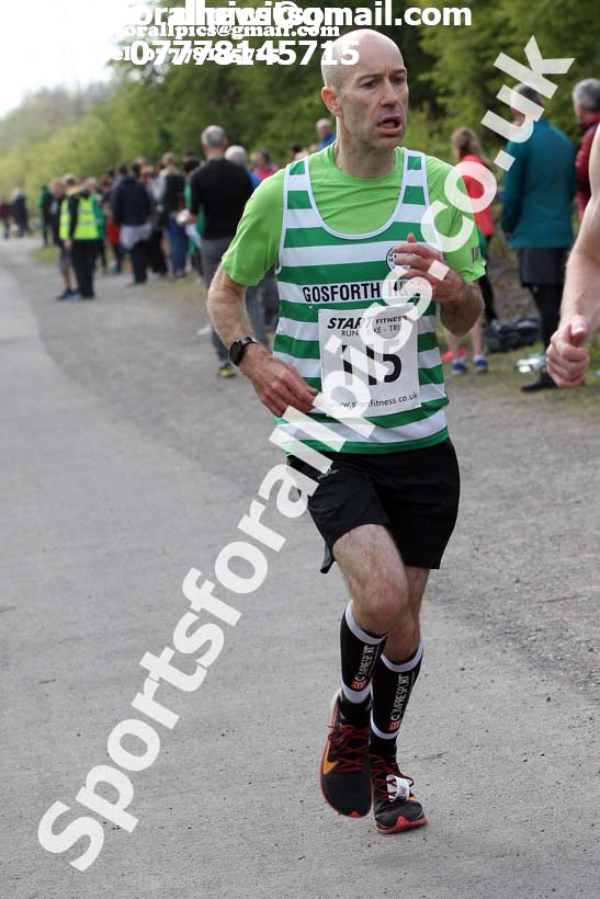 Terry O'Gara Memorial 5k Road Race, Wallsend. Photo:  David T. Hewitson/Sports for All Pics